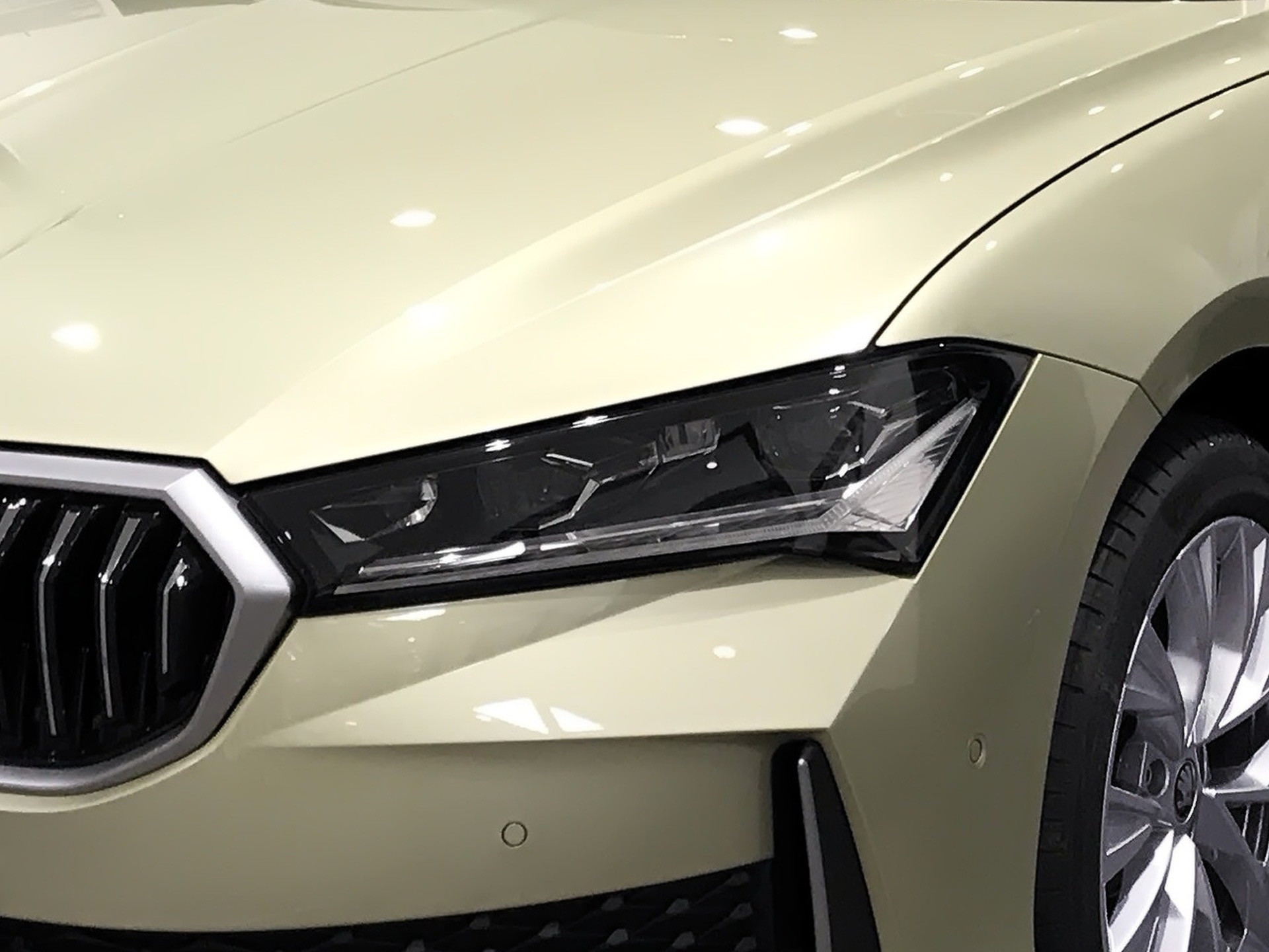 Superb Top Selection 2,0 TDI 142 kW 7-Gang automat. 4x4